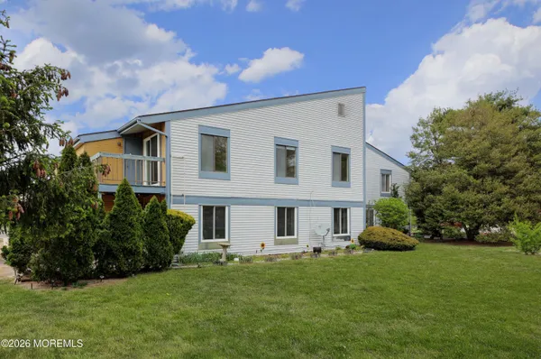 $249,000 | 10 Newport Court, Unit B20, Brick, NJ 08724