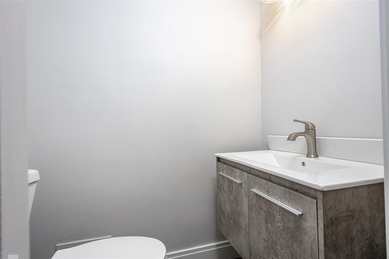 1083 Canterbury Road Grosse Pointe Woods, MI 48236 - Photo 18 of 38