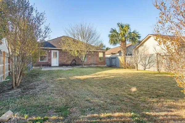$1,670 | 9131 Hilltop Crossing Drive, San Antonio, TX 78251