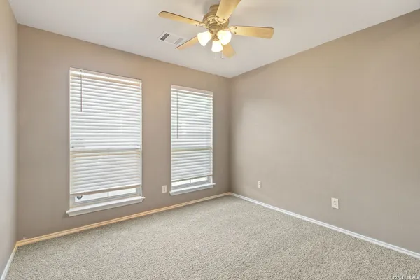 $1,670 | 9131 Hilltop Crossing Drive, San Antonio, TX 78251