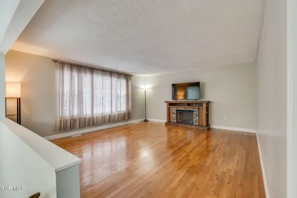 $369,900 | 135 Riders Drive, Gate City, VA 24251