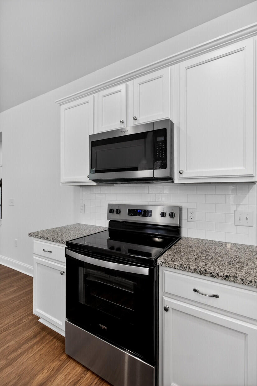 992 Theodore Road Mount Pleasant, SC 29429 - Photo 11 of 29 11_11_mls