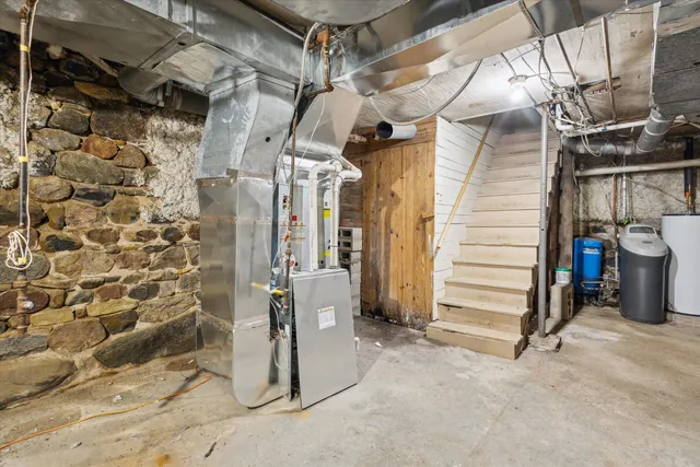 $260,000 | 4900 East Mosherville Road, Jonesville, MI 49250