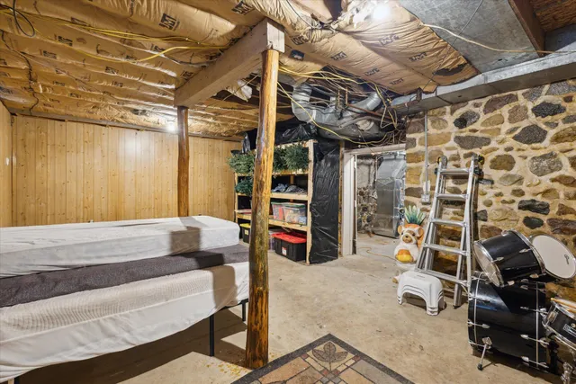 $260,000 | 4900 East Mosherville Road, Jonesville, MI 49250