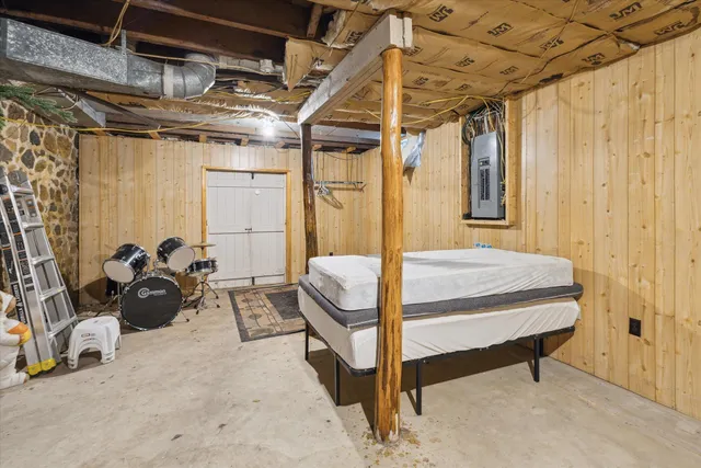 $260,000 | 4900 East Mosherville Road, Jonesville, MI 49250