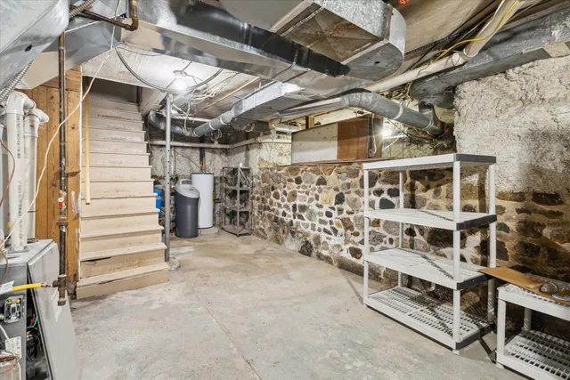 $260,000 | 4900 East Mosherville Road, Jonesville, MI 49250