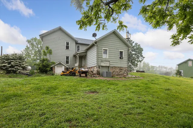 $260,000 | 4900 East Mosherville Road, Jonesville, MI 49250