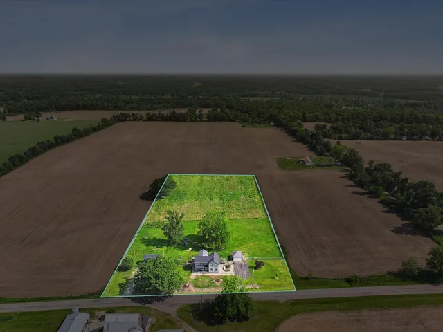 $260,000 | 4900 East Mosherville Road, Jonesville, MI 49250