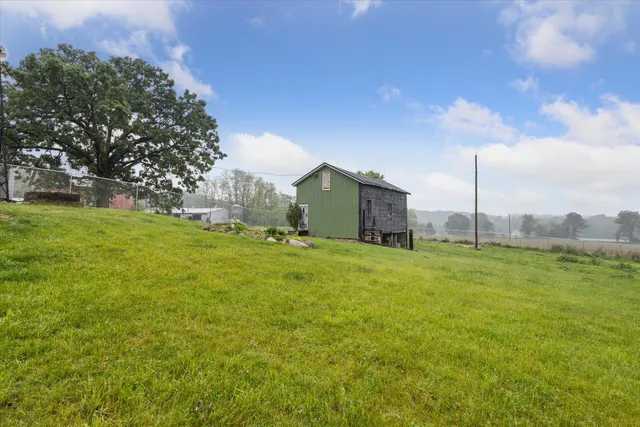 $260,000 | 4900 East Mosherville Road, Jonesville, MI 49250