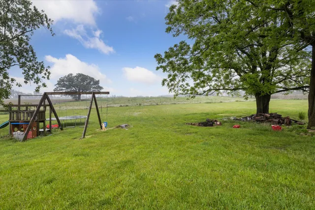 $260,000 | 4900 East Mosherville Road, Jonesville, MI 49250