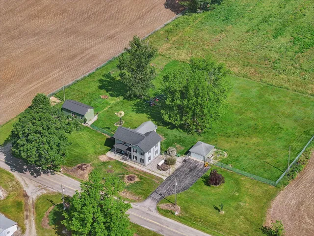 $260,000 | 4900 East Mosherville Road, Jonesville, MI 49250