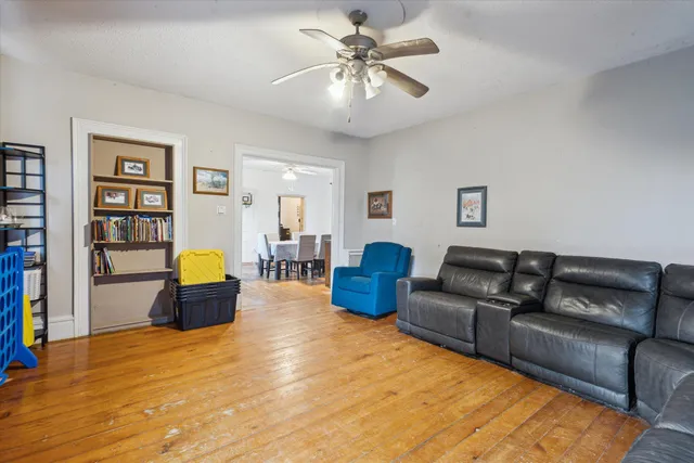 $260,000 | 4900 East Mosherville Road, Jonesville, MI 49250