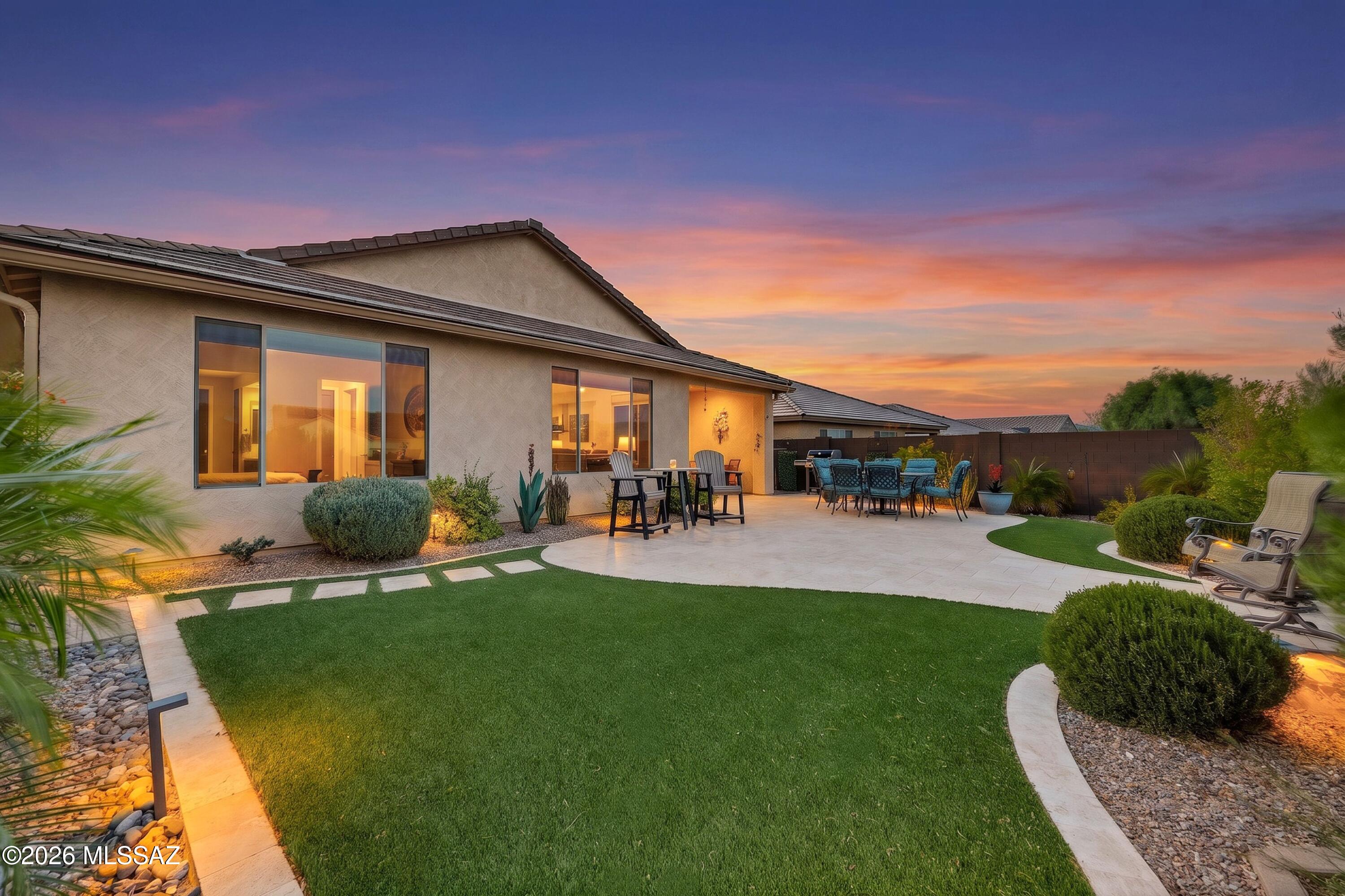 8428 North Lone Ranger Road Tucson, AZ 85743 - Photo 33 of 40
