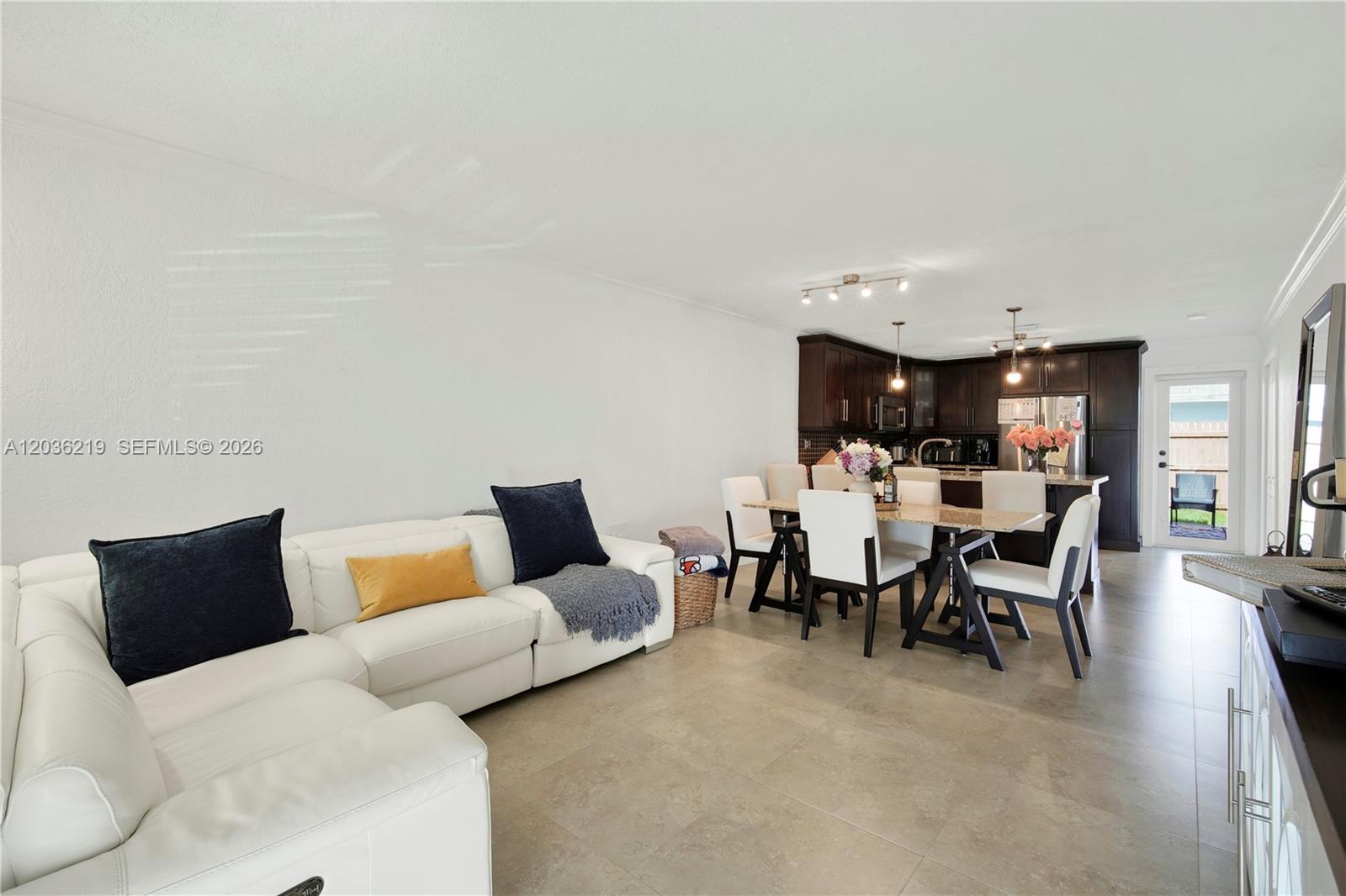 4260 Southwest 68th Court Miami, FL 33155 - Photo 3 of 21