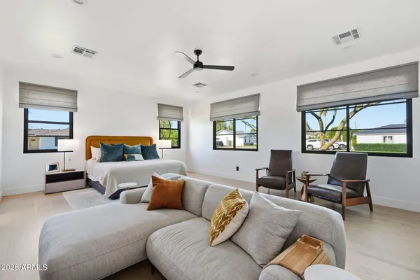 $1,825,000 | 3901 East Weldon Avenue, Phoenix, AZ 85018