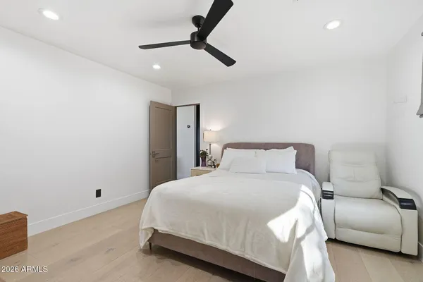 $1,825,000 | 3901 East Weldon Avenue, Phoenix, AZ 85018