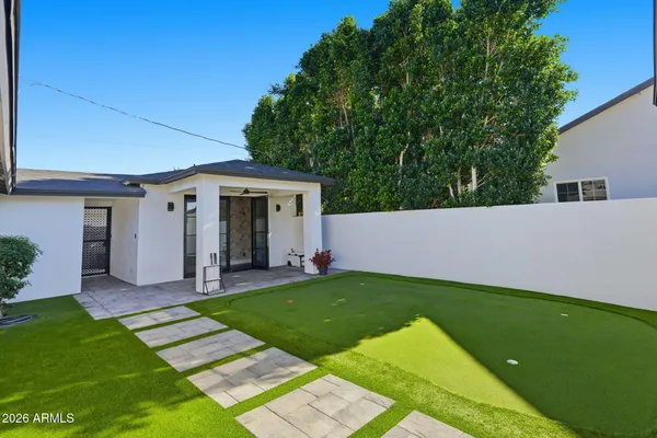 $1,825,000 | 3901 East Weldon Avenue, Phoenix, AZ 85018