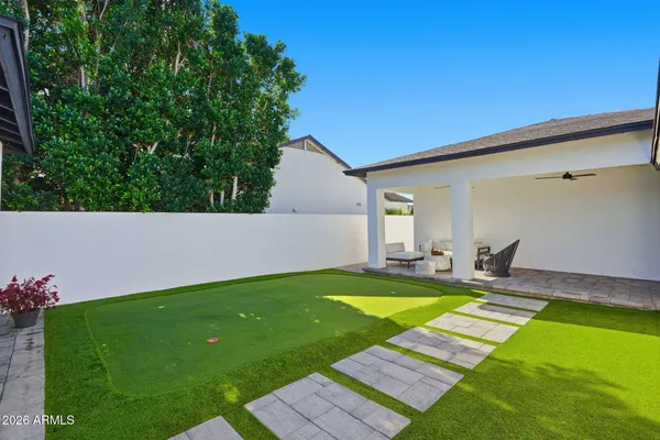 $1,825,000 | 3901 East Weldon Avenue, Phoenix, AZ 85018