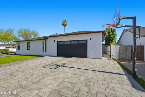 $1,825,000 | 3901 East Weldon Avenue, Phoenix, AZ 85018