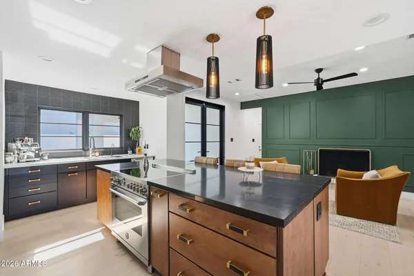 $1,825,000 | 3901 East Weldon Avenue, Phoenix, AZ 85018