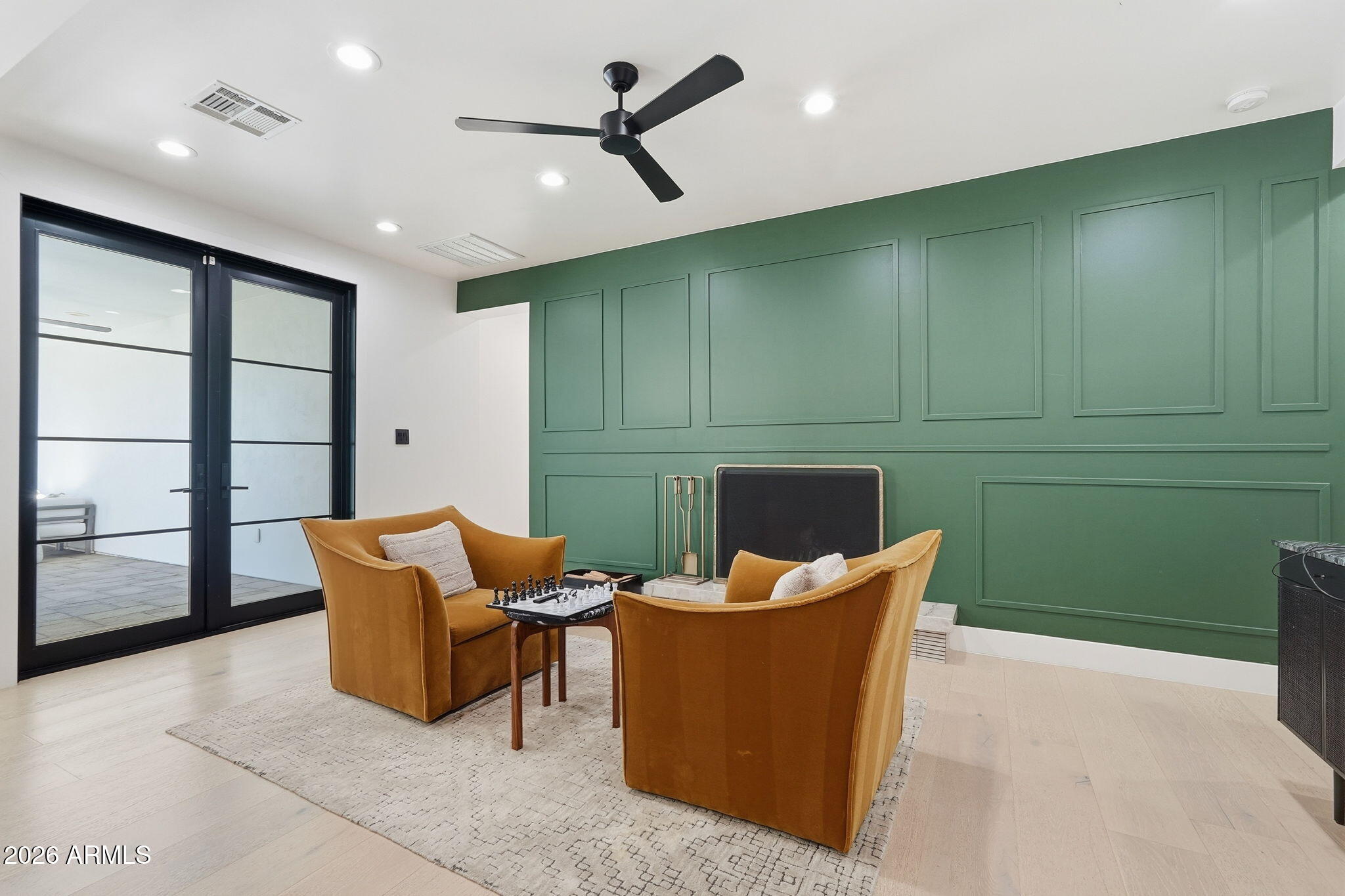 3901 East Weldon Avenue Phoenix, AZ 85018 - Photo 10 of 27 a view of a livingroom with furniture