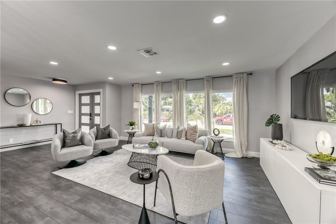 1382 Southwest 13th Drive Boca Raton, FL 33486 - Photo 16 of 65 Family room