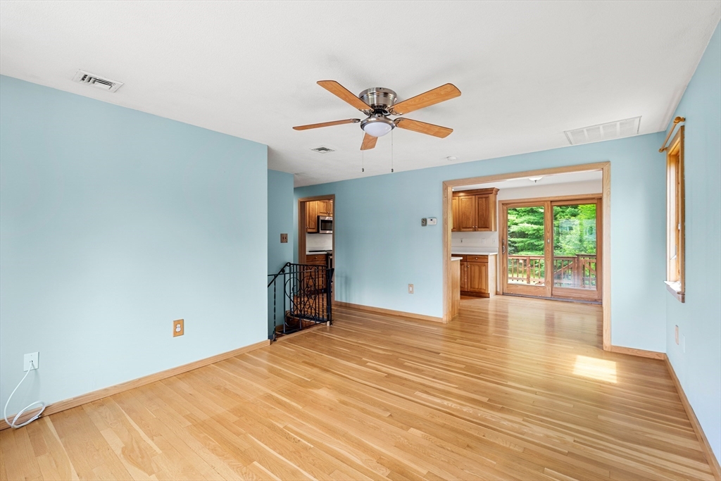 71 Garrison Road Chelmsford, MA 01824 - Photo 9 of 39