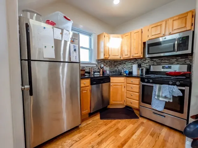 $2,600 | 153 Amory Street, Unit 3, Boston, MA 02119