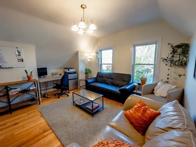 $2,600 | 153 Amory Street, Unit 3, Boston, MA 02119