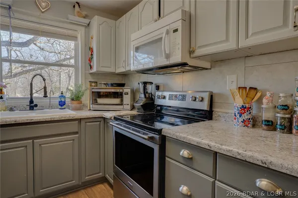 $359,900 | 219 Indian Park Road, Sunrise Beach, MO 65079