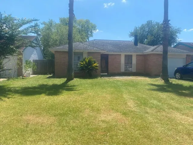 $1,650 | 10751 Corona Lane, Houston, TX 77072