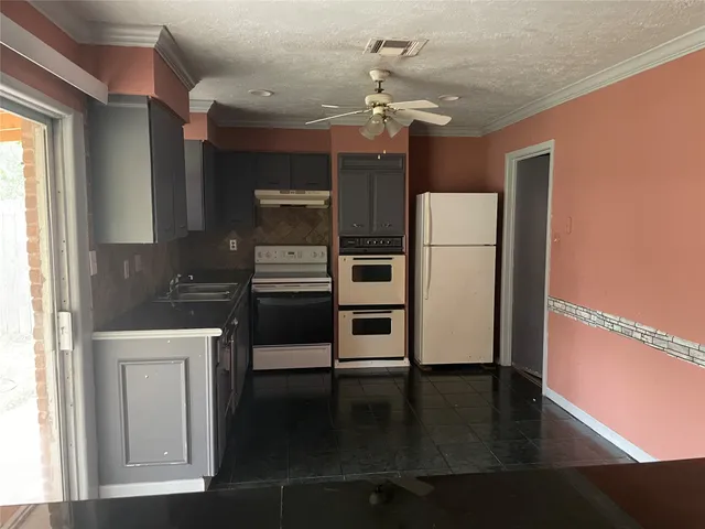 $1,590 | 10751 Corona Lane, Houston, TX 77072