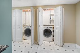 28 Hampton Street Cary, IL 60013 - Photo 22 of 27 Gallery Image 22