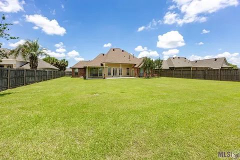 $419,000 | 807 Spanish Oaks Drive, Brusly, LA 70719