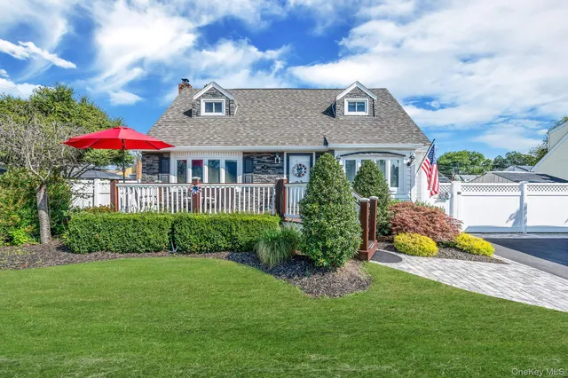 $680,000 | 87 Ecker Avenue, West Babylon, NY 11704