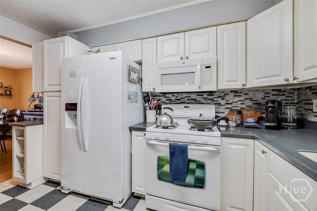 12606 Sunnybrook Road Savannah, GA 31419 - Photo 12 of 40 Good cabinet space