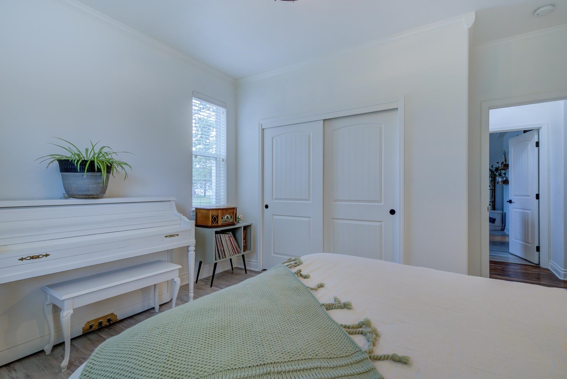 17501 Grizzly Den Road Weed, CA 96094 - Photo 22 of 50 Gallery Image 22