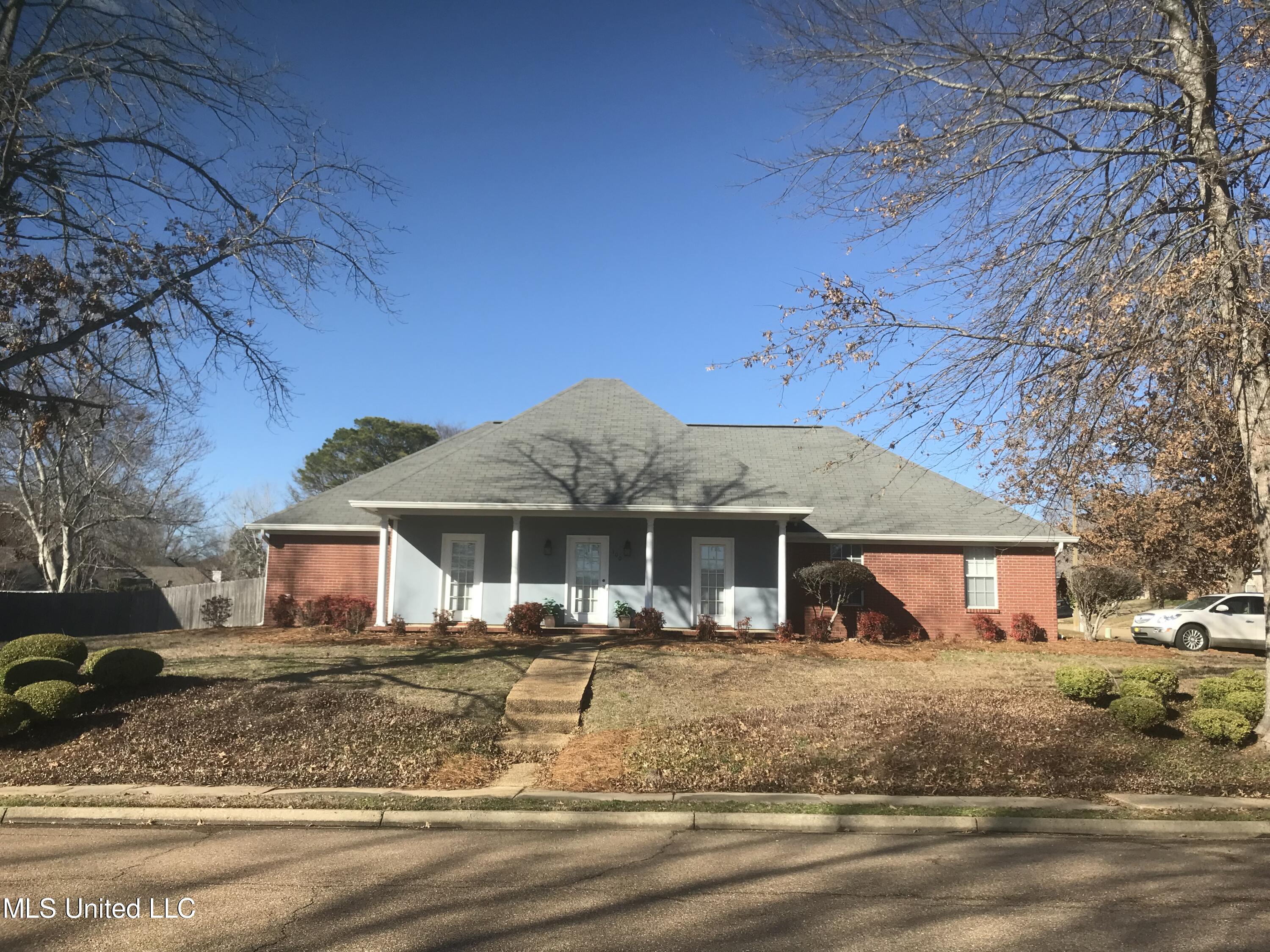 100 Greenfield Way Madison, MS 39110 - Photo 1 of 19 IMG_9997