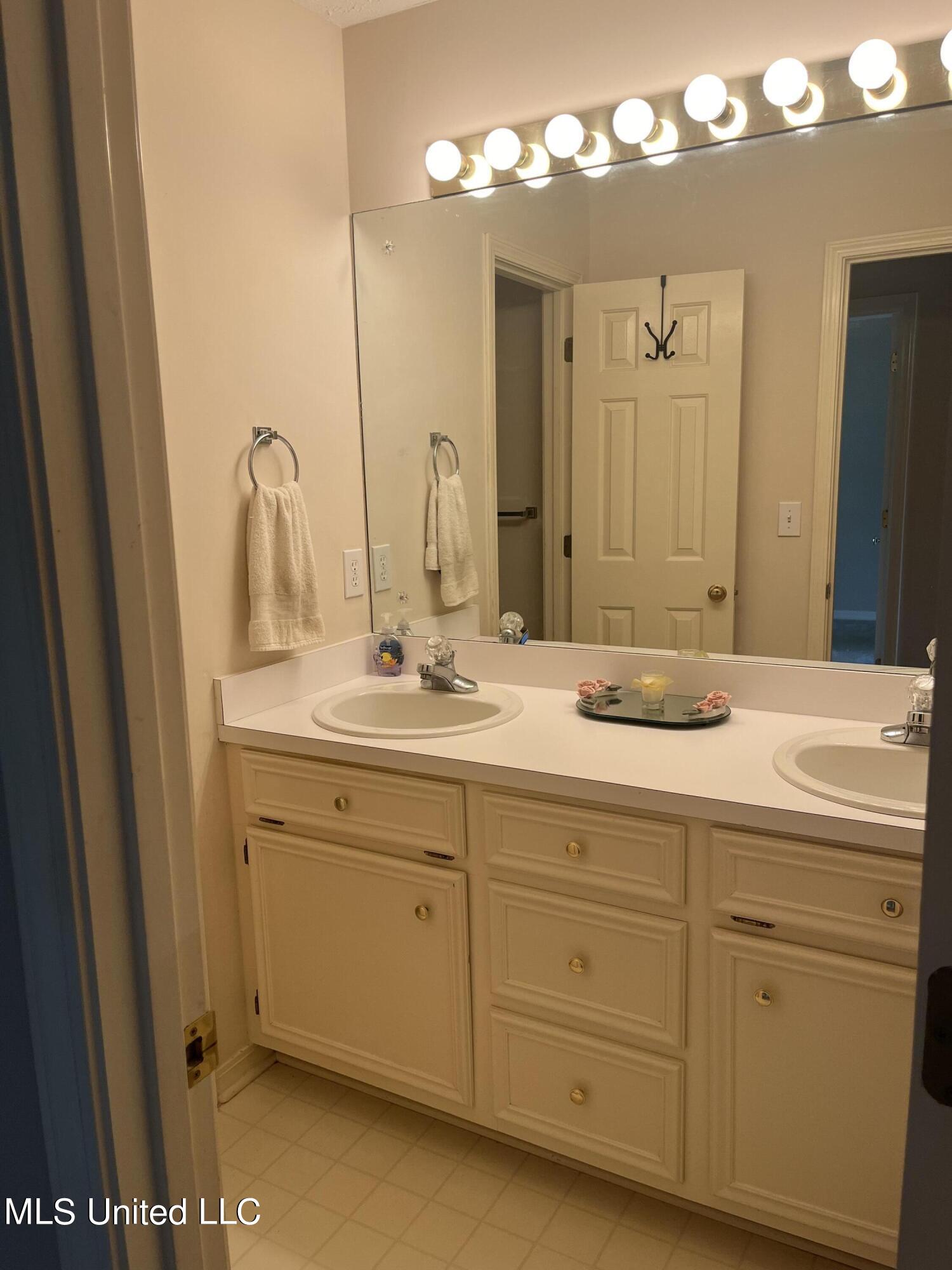100 Greenfield Way Madison, MS 39110 - Photo 14 of 19 IMG_9001