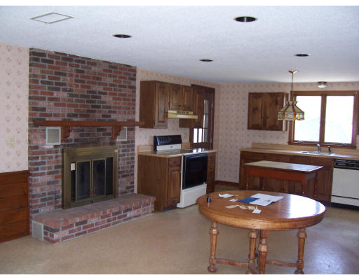 478 Newtown Road Littleton, MA 01460 - Photo 8 of 18 Gallery Image 8