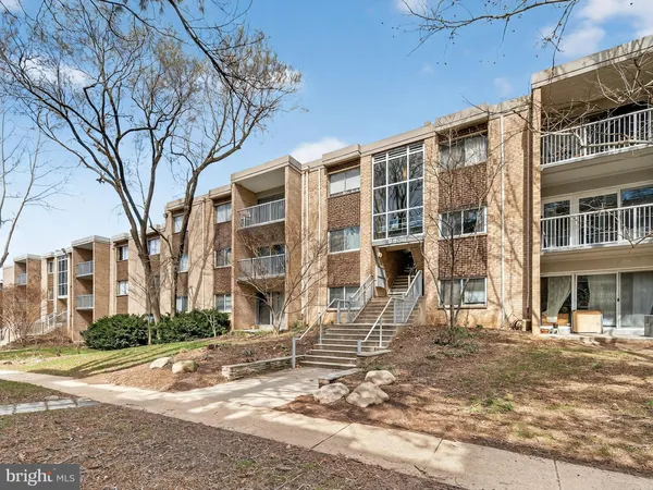 a view of a large building