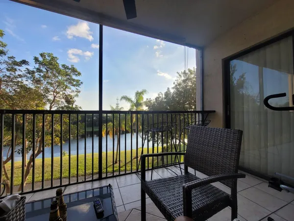 $2,250 | 2200 South Cypress Bend Drive, Unit 308, Pompano Beach, FL 33069