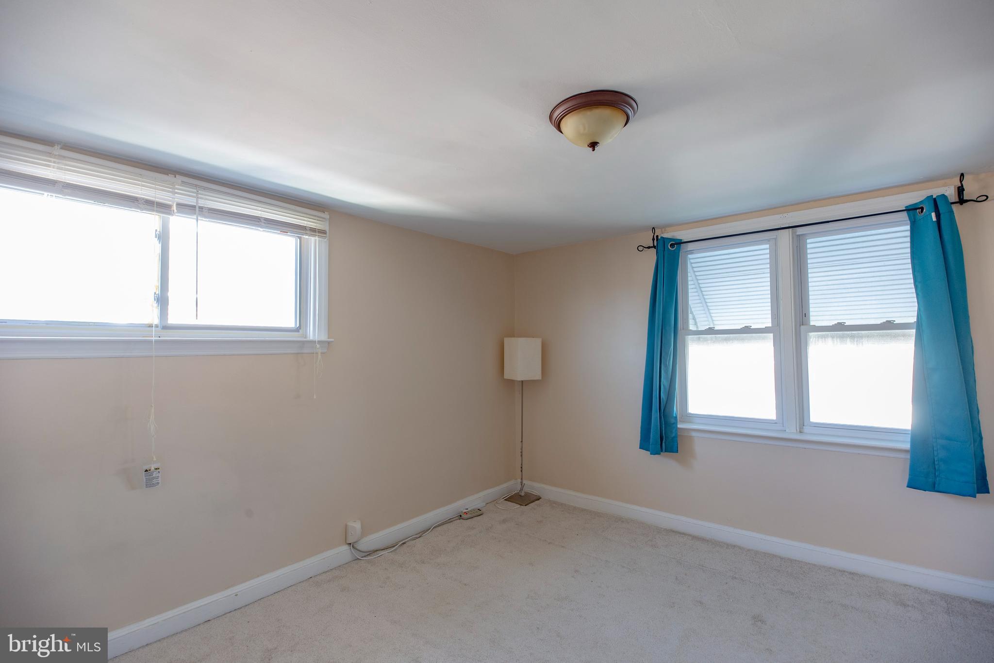 7534 Sherwood Road Philadelphia, PA 19151 - Photo 14 of 17 Gallery Image 14