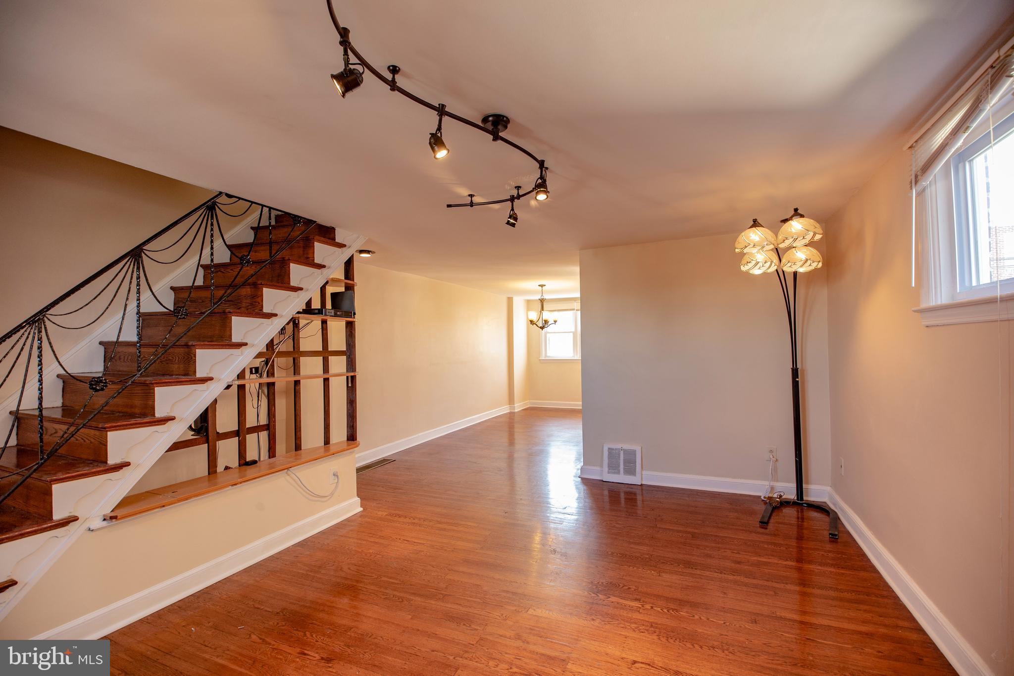 7534 Sherwood Road Philadelphia, PA 19151 - Photo 3 of 17 Gallery Image 3
