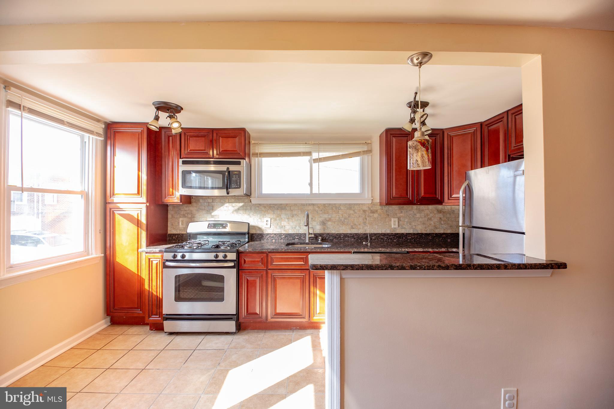7534 Sherwood Road Philadelphia, PA 19151 - Photo 6 of 17 Gallery Image 6