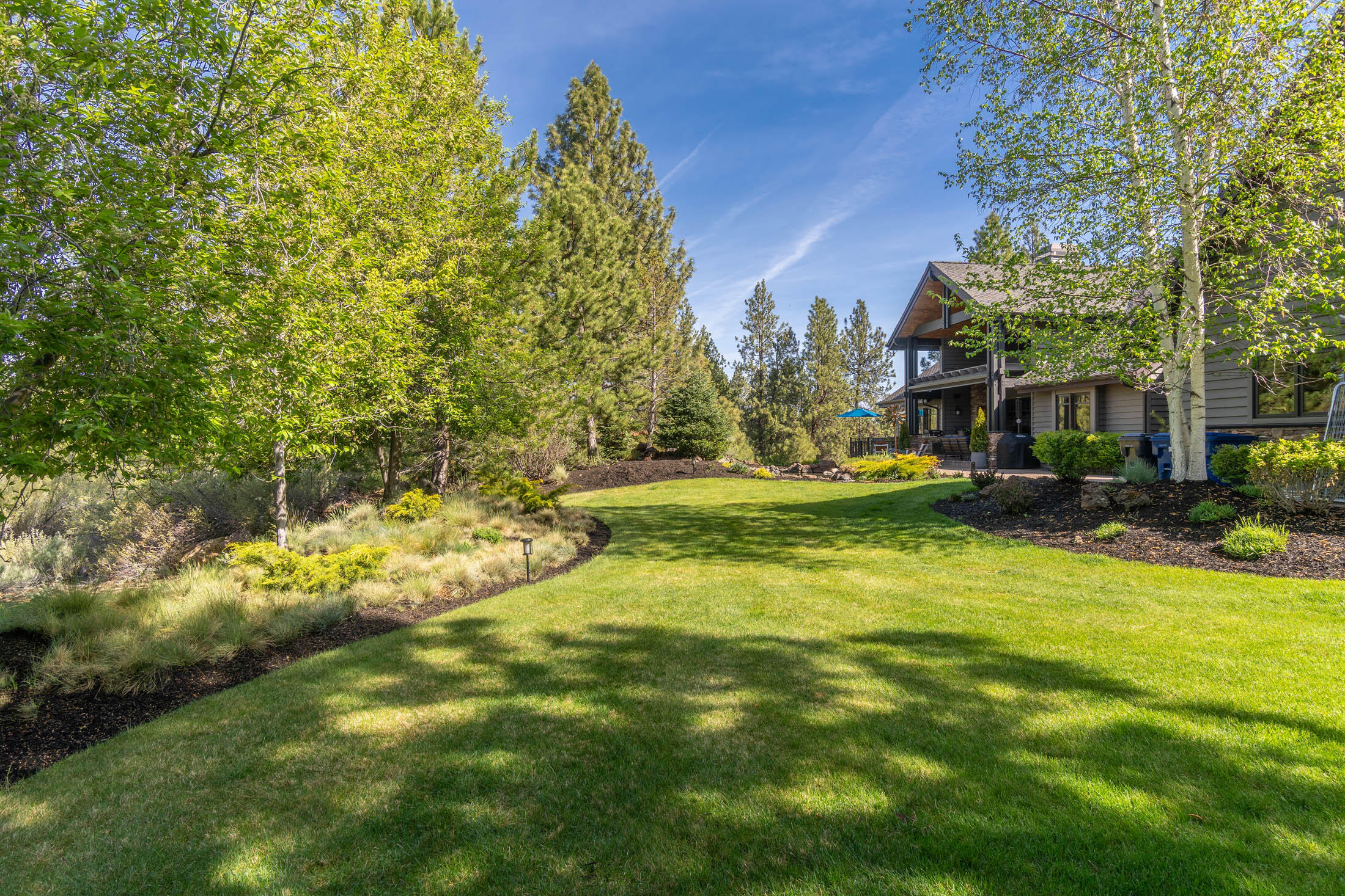 20112 Star Fire Ridge Court Bend, OR 97702 - Photo 3 of 72