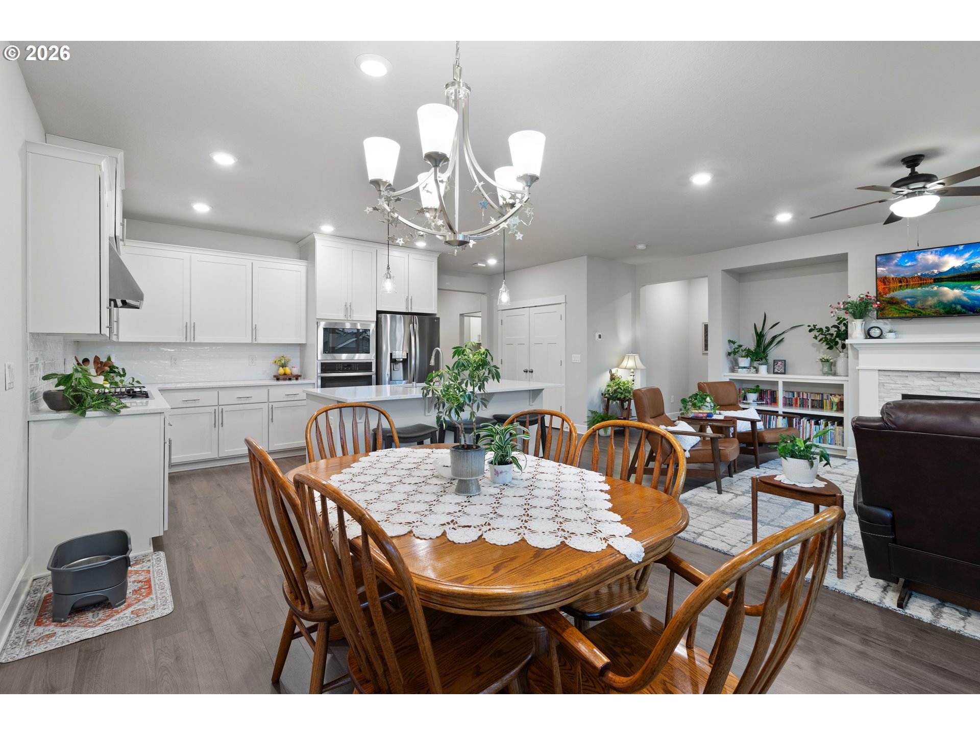 4935 South 16th Drive Ridgefield, WA 98642 - Photo 24 of 47 a view of a dining room with furniture