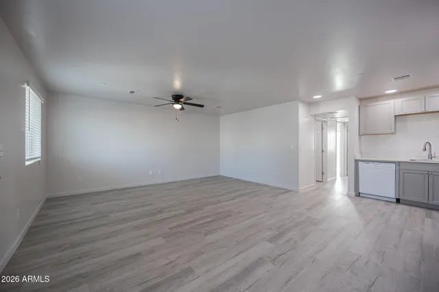 $1,295 | 2121 West Adams Street, Unit B105, Phoenix, AZ 85009