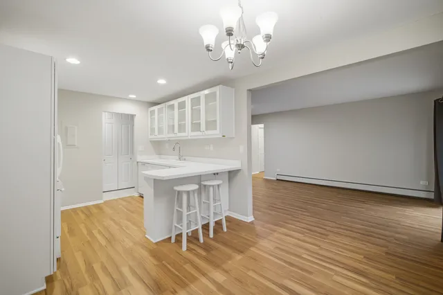 $219,000 | 936 East Old Willow Road, Unit 104, Prospect Heights, IL 60070