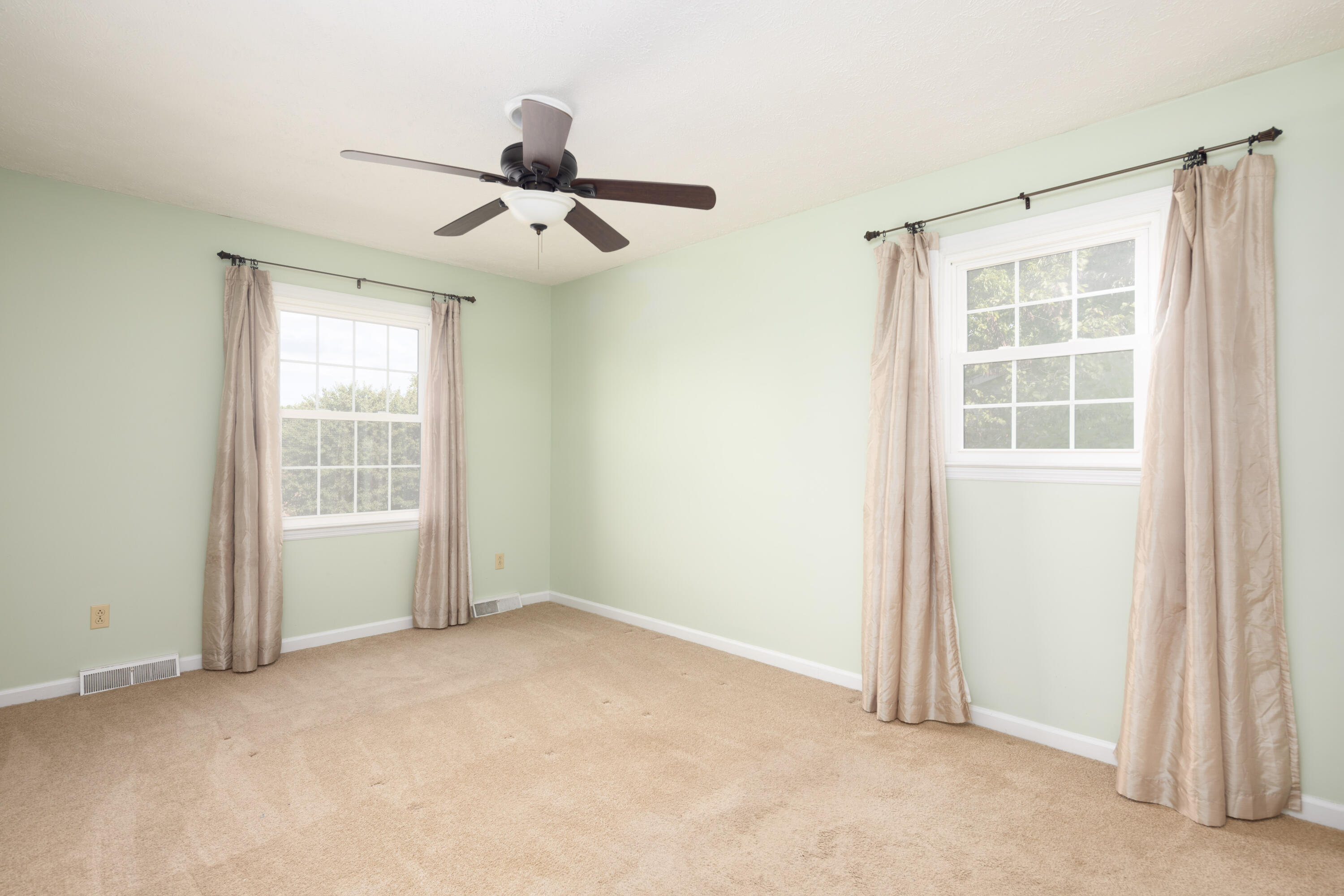 550 Mt Tabor Road Lexington, KY 40517 - Photo 10 of 25 550 Mt Tabor 009